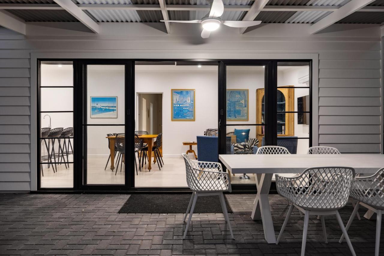 Deco Beach Luxury Apartments Port Lincoln Eksteriør billede